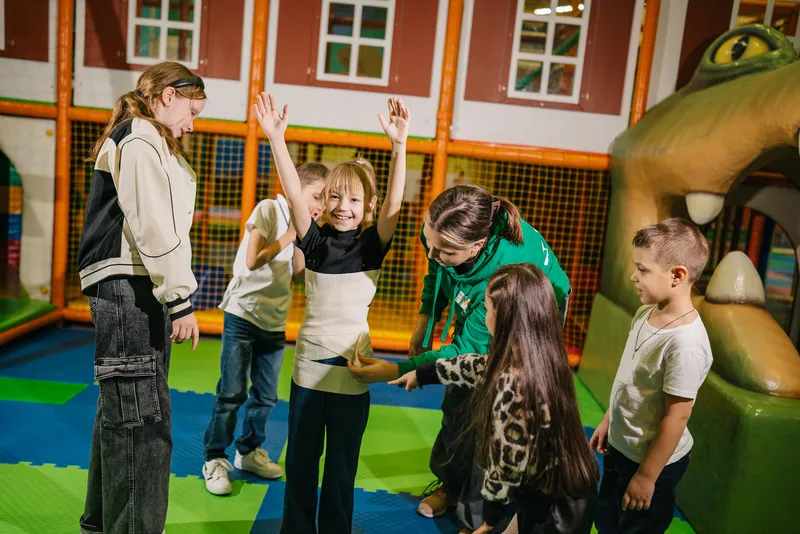 Монстры из Трансильвании: каникулы в Весёлкино