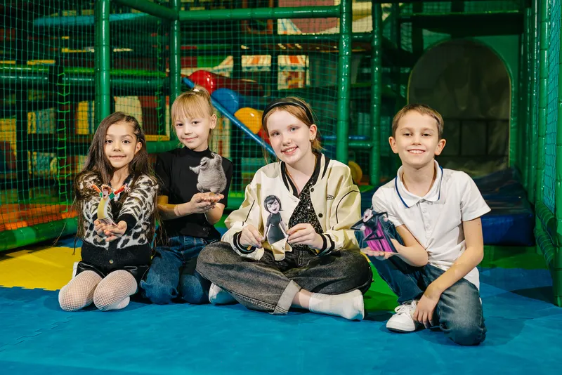 Монстры из Трансильвании: каникулы в Весёлкино